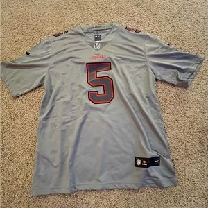 49er Trey Lance jersey